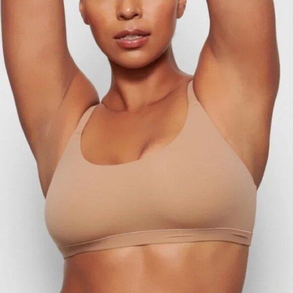 Skims Fits Everybody Scoop Bralette in Ochre - Picture 1 of 2